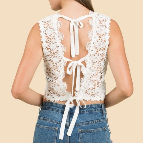Ivory lace Top - Picture 2 of 2